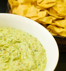 catering_appetizers Guacamole and Chips