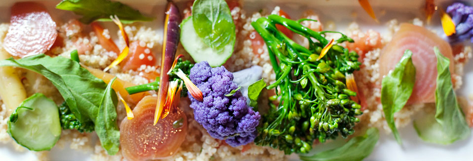 #fresh-seasonal-ingredients homeheader_ingredients